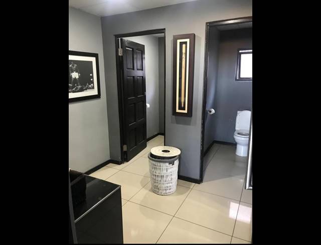 BUSINESS FOR SALE IN ROODEPOORT WEST